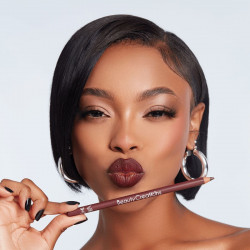 16 Delineador de labios Wooden Lip Pencil Beauty Creations